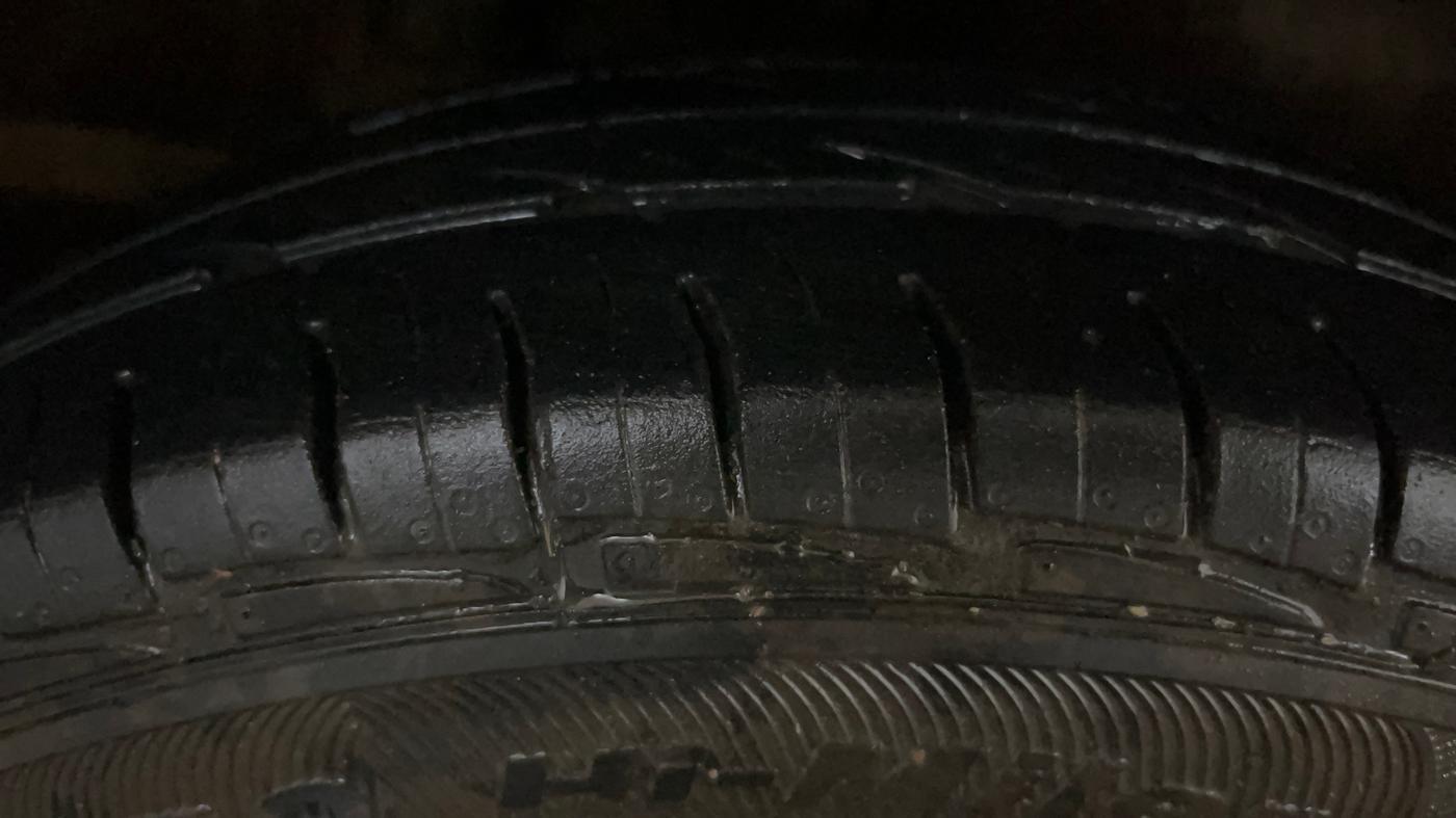 2019 Maruti Alto 800 LXI, Petrol, Manual, 40,884 km, Right Front Tyre Tread