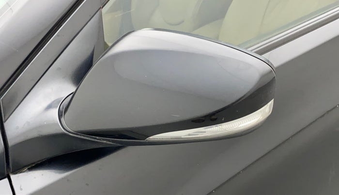 2011 Hyundai Verna FLUIDIC 1.6 VTVT SX, Petrol, Manual, 43,675 km, Left rear-view mirror - Folding motor not working