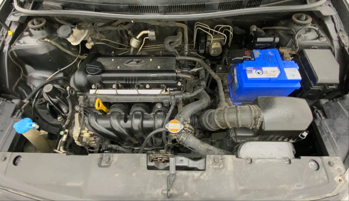 2011 Hyundai Verna FLUIDIC 1.6 VTVT SX, Petrol, Manual, 43,675 km, Open Bonet