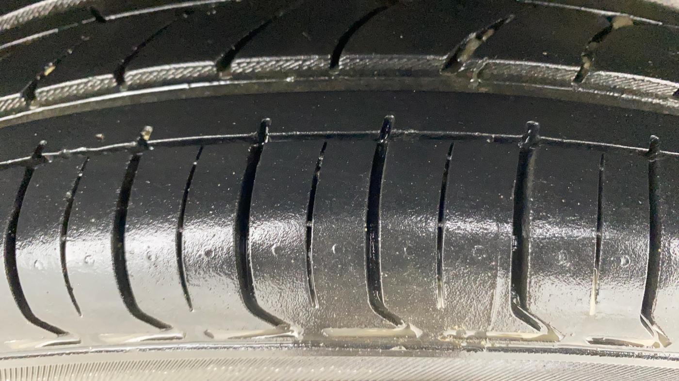 2020 Toyota Glanza V, Petrol, Manual, 60,189 km, Left Rear Tyre Tread