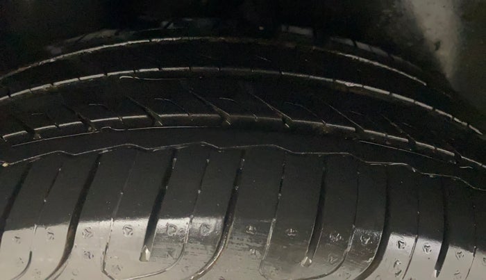 2016 Volkswagen Ameo COMFORTLINE 1.2L, Petrol, Manual, 64,561 km, Right Rear Tyre Tread