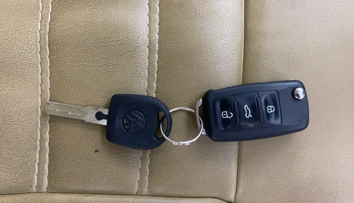 2016 Volkswagen Ameo COMFORTLINE 1.2L, Petrol, Manual, 64,561 km, Key Close Up