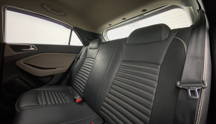 2020 Hyundai Elite i20 1.2 SPORTS PLUS VTVT, Petrol, Manual, 30,991 km, Right Side Rear Door Cabin