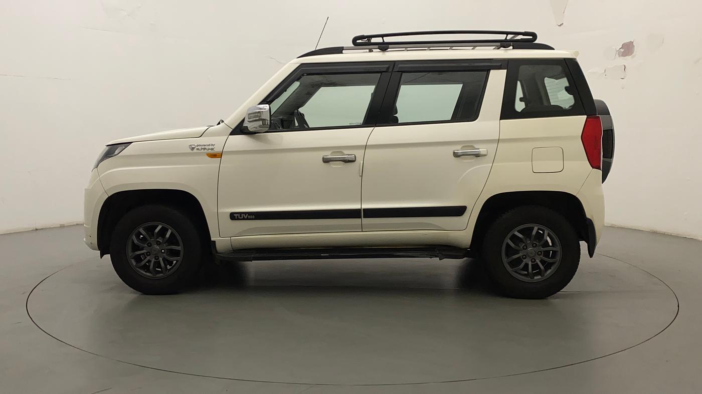 2017 Mahindra TUV300 T10 AMT, Diesel, Automatic, 84,570 km, Left Side