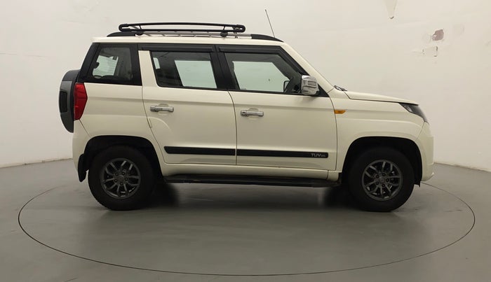 2017 Mahindra TUV300 T10 AMT, Diesel, Automatic, 84,570 km, Right Side