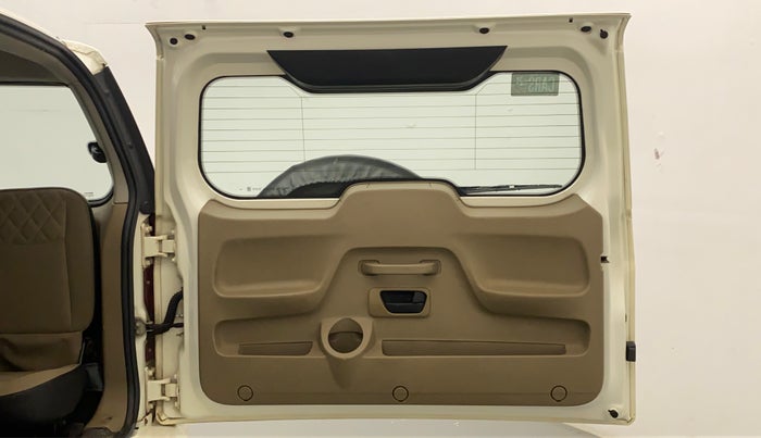 2017 Mahindra TUV300 T10 AMT, Diesel, Automatic, 84,570 km, Boot Door Open