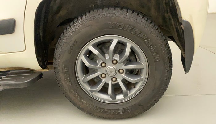 2017 Mahindra TUV300 T10 AMT, Diesel, Automatic, 84,570 km, Left Rear Wheel