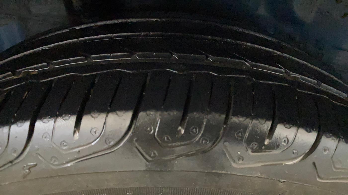 2014 Honda Brio EX MT, CNG, Manual, 67,161 km, Right Rear Tyre Tread
