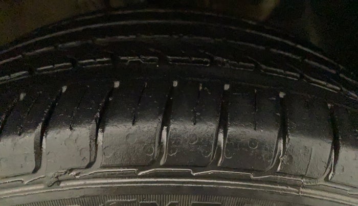 2018 Hyundai Elite i20 ASTA 1.2 (O), Petrol, Manual, 56,252 km, Left Rear Tyre Tread