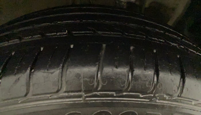 2018 Hyundai Elite i20 ASTA 1.2 (O), Petrol, Manual, 56,252 km, Right Rear Tyre Tread