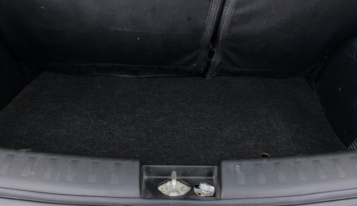 2015 Maruti Swift VXI D, Petrol, Manual, 87,963 km, Boot Inside