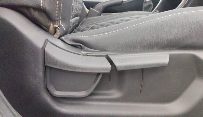 2023 Hyundai Creta SX 1.5 PETROL, Petrol, Manual, 40,077 km, Driver Side Adjustment Panel