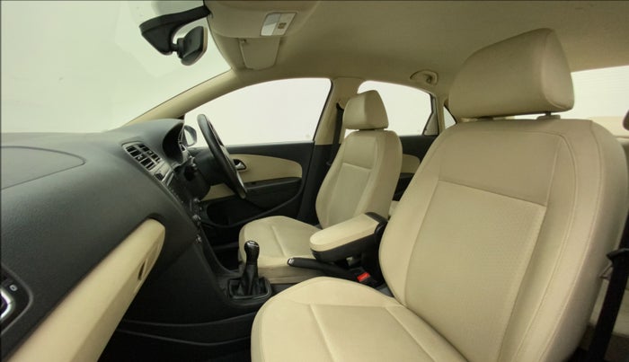 2017 Skoda Rapid STYLE 1.6 MPI, Petrol, Manual, 60,139 km, Right Side Front Door Cabin