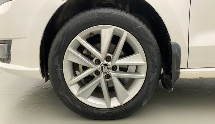 2017 Skoda Rapid STYLE 1.6 MPI, Petrol, Manual, 60,139 km, Left Front Wheel