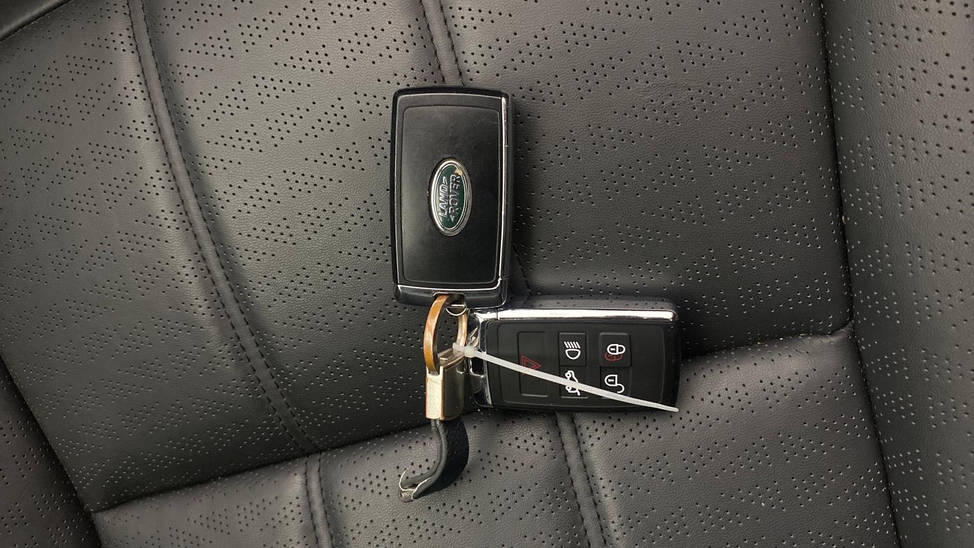2021 Landrover Range Rover Evoque SE R-DYNAMIC 2.0 PETROL, Petrol, Automatic, 15,313 km, Key Close Up