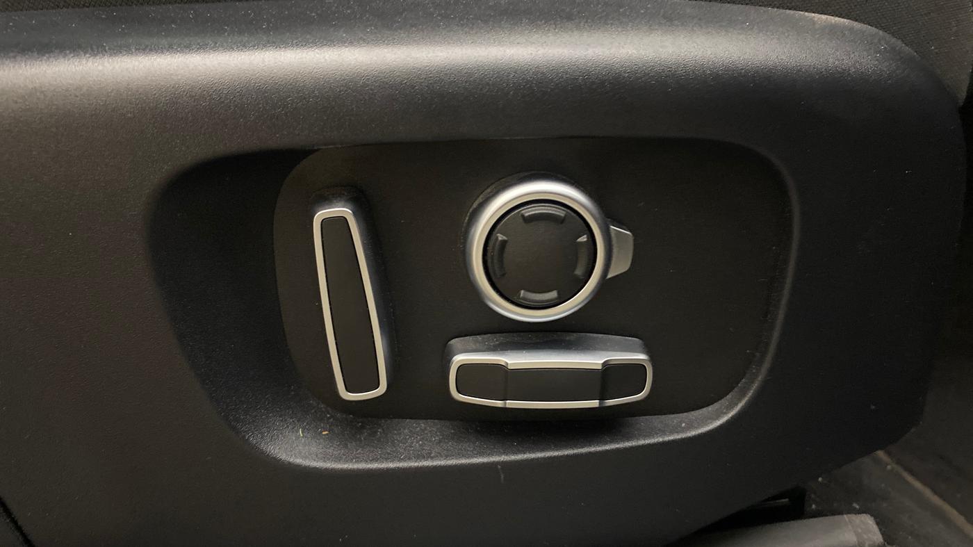 2021 Landrover Range Rover Evoque SE R-DYNAMIC 2.0 PETROL, Petrol, Automatic, 15,313 km, Driver Side Adjustment Panel