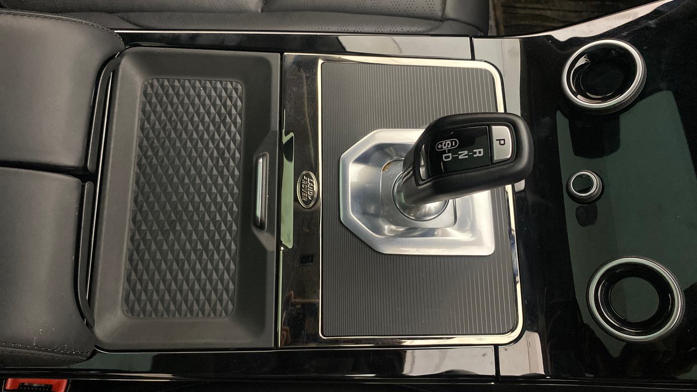 2021 Landrover Range Rover Evoque SE R-DYNAMIC 2.0 PETROL, Petrol, Automatic, 15,313 km, Gear Lever