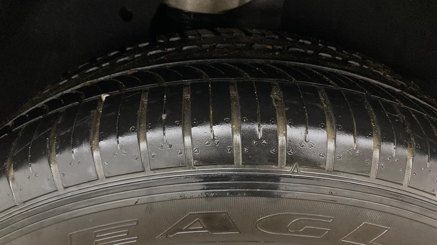 2021 Landrover Range Rover Evoque SE R-DYNAMIC 2.0 PETROL, Petrol, Automatic, 15,313 km, Left Rear Tyre Tread