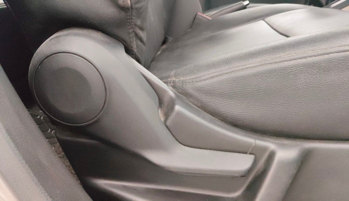 2020 Maruti New Wagon-R ZXI 1.2, Petrol, Manual, 61,552 km, Driver Side Adjustment Panel