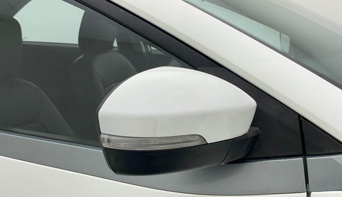 2019 Tata NEXON XZA PLUS PETROL, Petrol, Automatic, 33,978 km, Right rear-view mirror - Indicator light not working