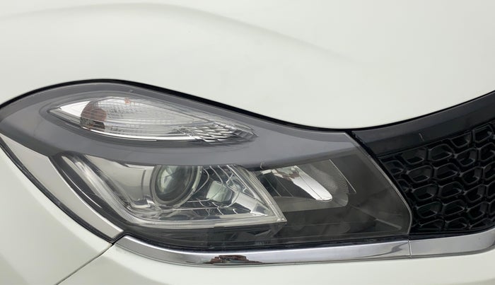 2019 Tata NEXON XZA PLUS PETROL, Petrol, Automatic, 33,978 km, Right headlight - Minor scratches