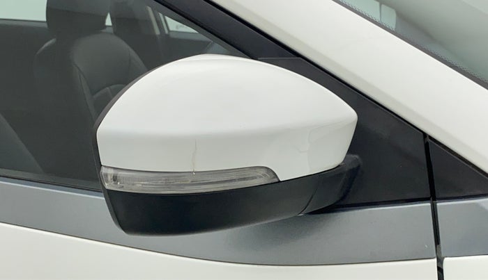 2019 Tata NEXON XZA PLUS PETROL, Petrol, Automatic, 33,978 km, Right rear-view mirror - Cover has minor damage