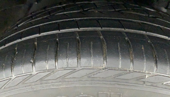 2019 Tata NEXON XZA PLUS PETROL, Petrol, Automatic, 33,978 km, Right Front Tyre Tread