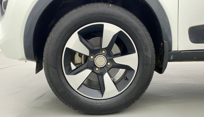 2019 Tata NEXON XZA PLUS PETROL, Petrol, Automatic, 33,978 km, Left Front Wheel
