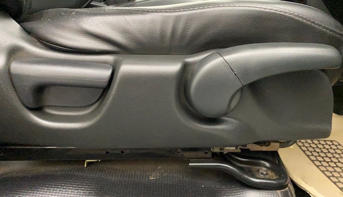 2018 Honda WR-V 1.2L I-VTEC S MT, Petrol, Manual, 68,710 km, Driver Side Adjustment Panel