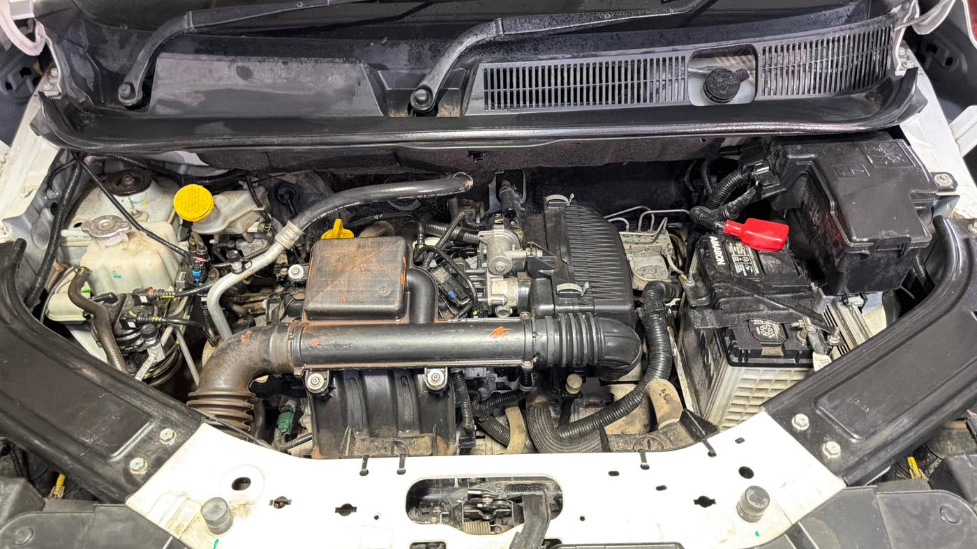 2023 Renault Kiger RXZ AMT, Petrol, Automatic, 21,819 km, Engine View