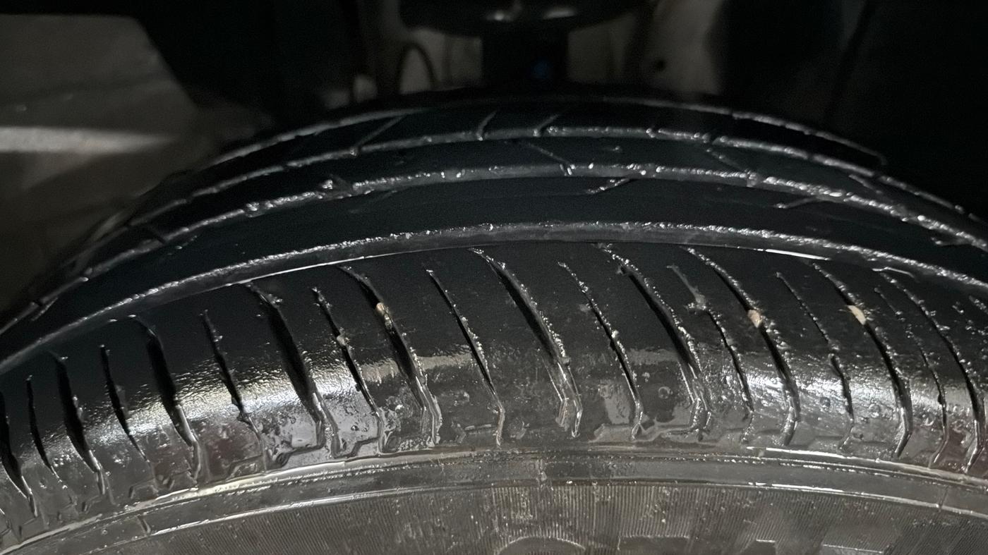 2023 Renault Kiger RXZ AMT, Petrol, Automatic, 21,819 km, Right Front Tyre Tread