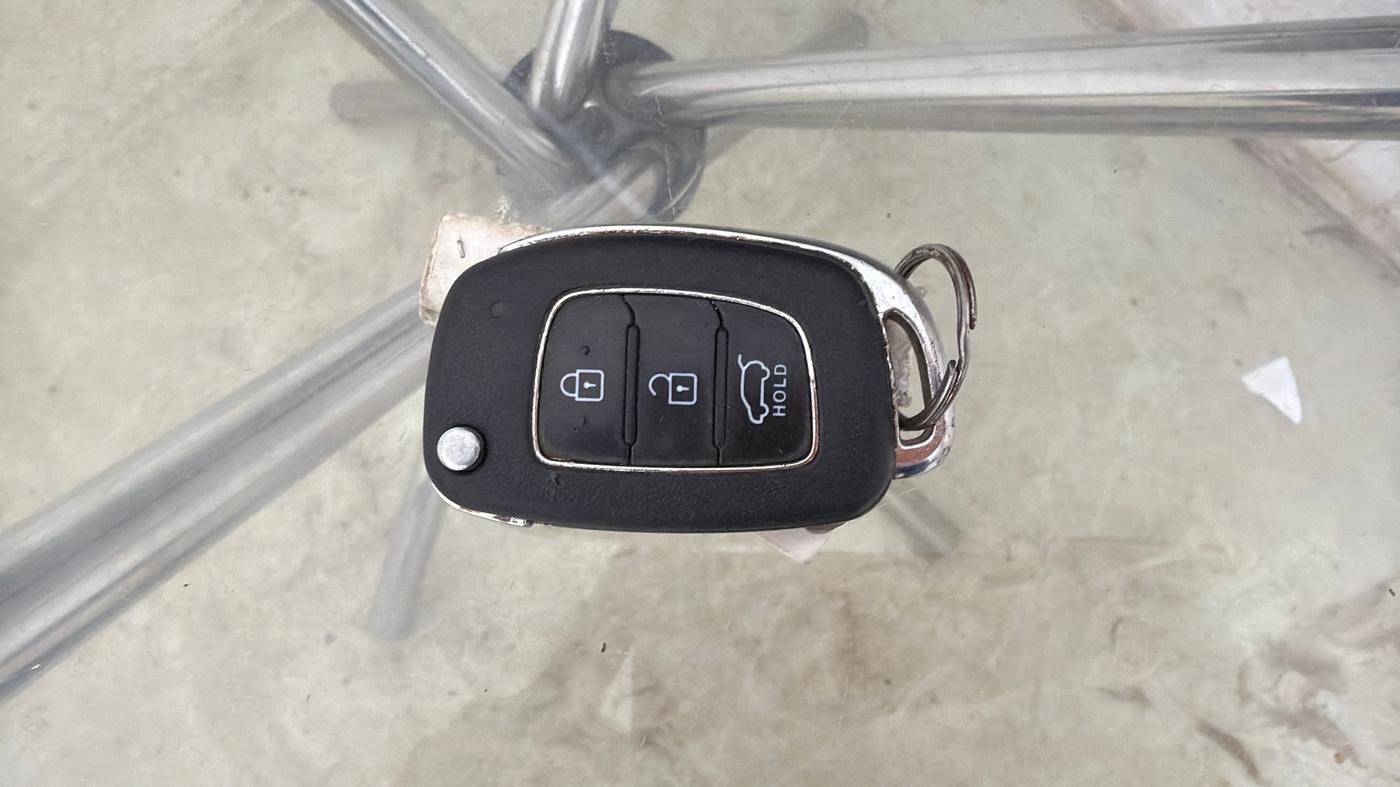 2021 Hyundai NEW I20 SPORTZ 1.2 MT, Petrol, Manual, 86,053 km, Key Close Up