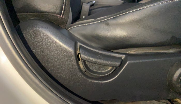 2016 Hyundai Grand i10 ASTA (O) 1.2 KAPPA VTVT, Petrol, Manual, 72,602 km, Driver Side Adjustment Panel