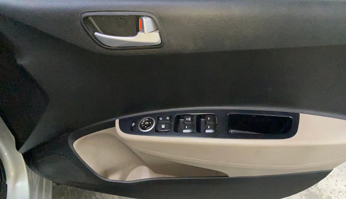 2016 Hyundai Grand i10 ASTA (O) 1.2 KAPPA VTVT, Petrol, Manual, 72,602 km, Driver Side Door Panels Control