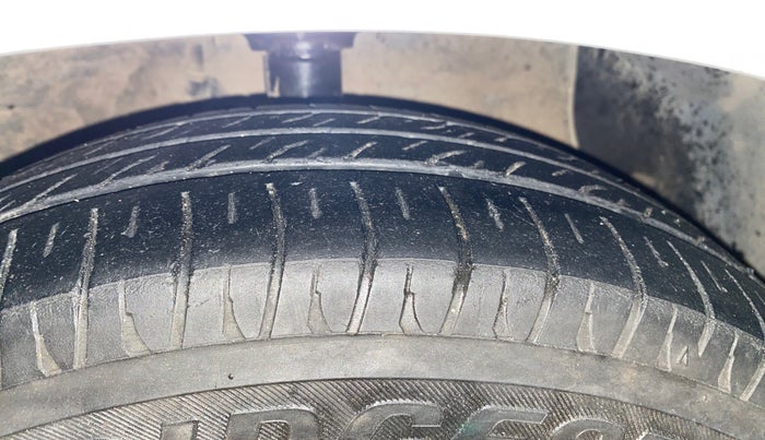 2016 Hyundai Grand i10 ASTA (O) 1.2 KAPPA VTVT, Petrol, Manual, 72,602 km, Right Front Tyre Tread