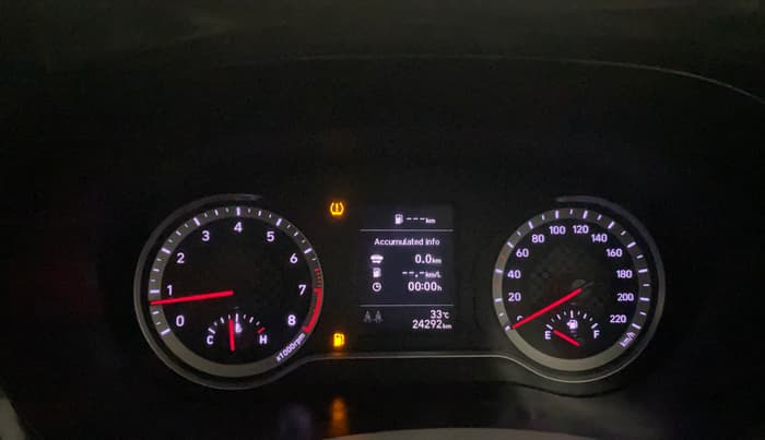 2024 Hyundai GRAND I10 NIOS ASTA 1.2 KAPPA VTVT, Petrol, Manual, 24,272 km, Odometer Image