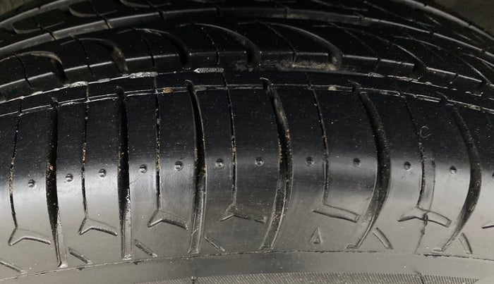 2019 Renault TRIBER RXZ, Petrol, Manual, 58,668 km, Left Rear Tyre Tread