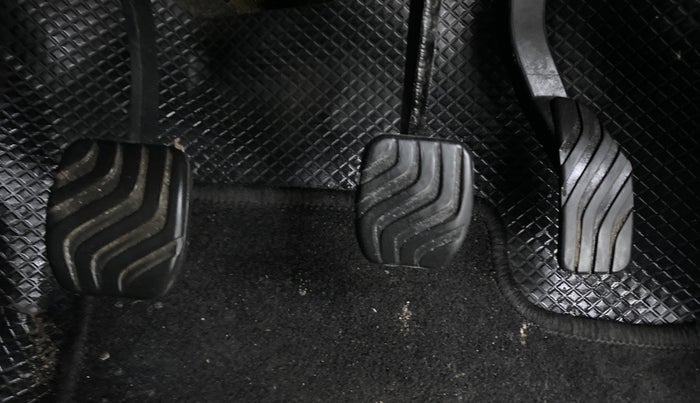 2019 Renault TRIBER RXZ, Petrol, Manual, 58,668 km, Pedals