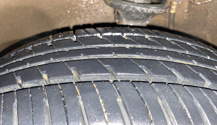 2017 Maruti Alto K10 VXI (O), Petrol, Manual, 54,536 km, Left Front Tyre Tread