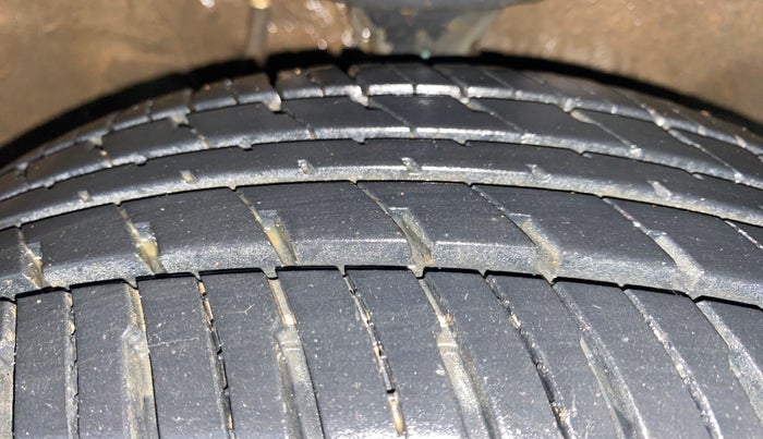 2017 Maruti Alto K10 VXI (O), Petrol, Manual, 54,536 km, Right Front Tyre Tread
