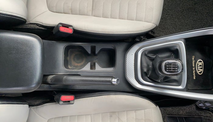 2021 KIA SONET HTX 1.0 IMT, Petrol, Manual, 66,722 km, Gear Lever