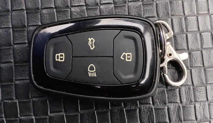 2020 Tata NEXON XZA PLUS (O) PETROL, Petrol, Automatic, 58,060 km, Key Close Up