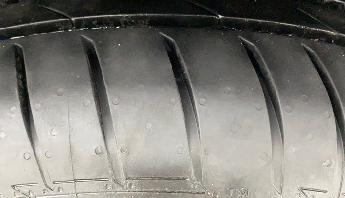 2020 Tata NEXON XZA PLUS (O) PETROL, Petrol, Automatic, 58,060 km, Left Rear Tyre Tread