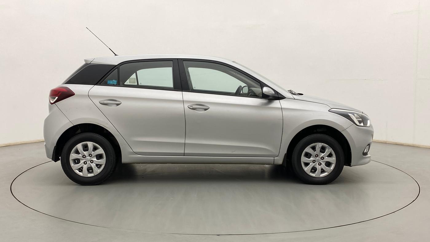 2017 Hyundai Elite i20 SPORTZ 1.2, Petrol, Manual, 29,480 km, Right Side View