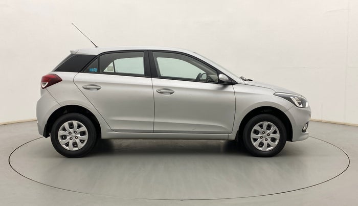 2017 Hyundai Elite i20 SPORTZ 1.2, Petrol, Manual, 29,480 km, Right Side View