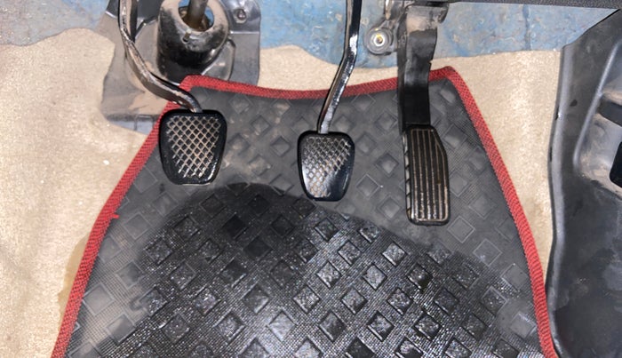 2015 Honda City 1.5L I-DTEC VX, Diesel, Manual, 76,998 km, Pedals