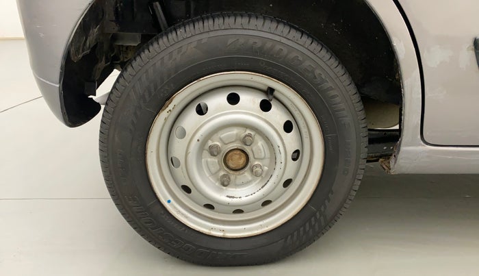 2013 Maruti Wagon R 1.0 LXI CNG, CNG, Manual, 1,04,404 km, Right Rear Wheel
