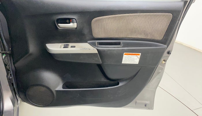 2013 Maruti Wagon R 1.0 LXI CNG, CNG, Manual, 1,04,404 km, Driver Side Door Panels Control