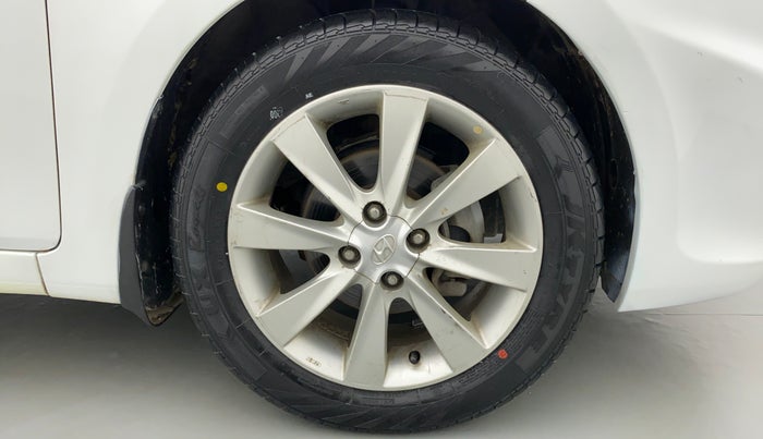 2013 Hyundai Verna FLUIDIC 1.6 SX VTVT OPT, Petrol, Manual, 48,596 km, Right Front Wheel