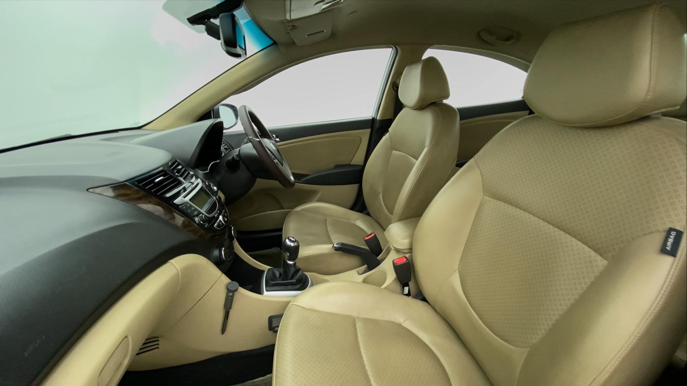 2013 Hyundai Verna FLUIDIC 1.6 SX VTVT OPT, Petrol, Manual, 48,596 km, Right Side Front Door Cabin